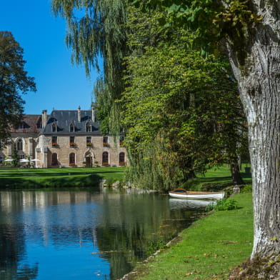 Hôtel-Restaurant Abbaye de la Bussière-sur-Ouche