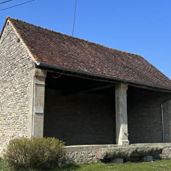 Lavoir à 5 auges - SEMAREY