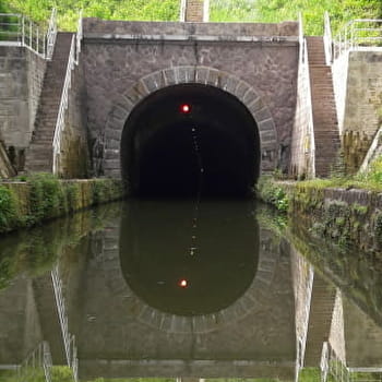 Voûte du Canal de Bourgogne - POUILLY-EN-AUXOIS